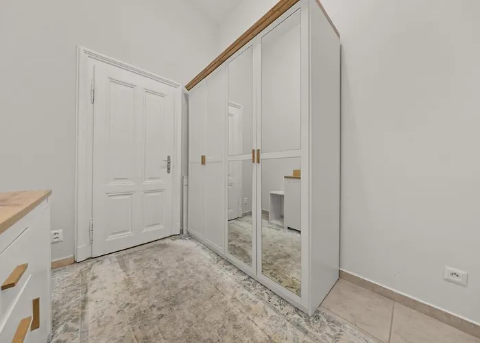 Old Town - Sonja Near Presidential Palace