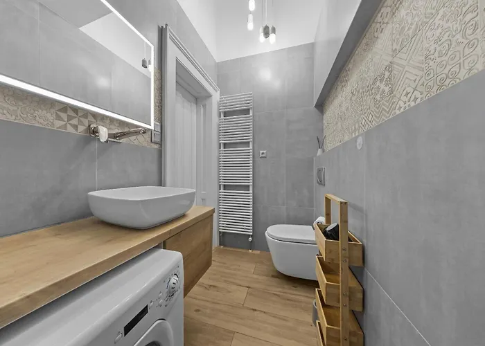 Old Town - Sonja Near Presidential Palace * ブラチスラヴァ